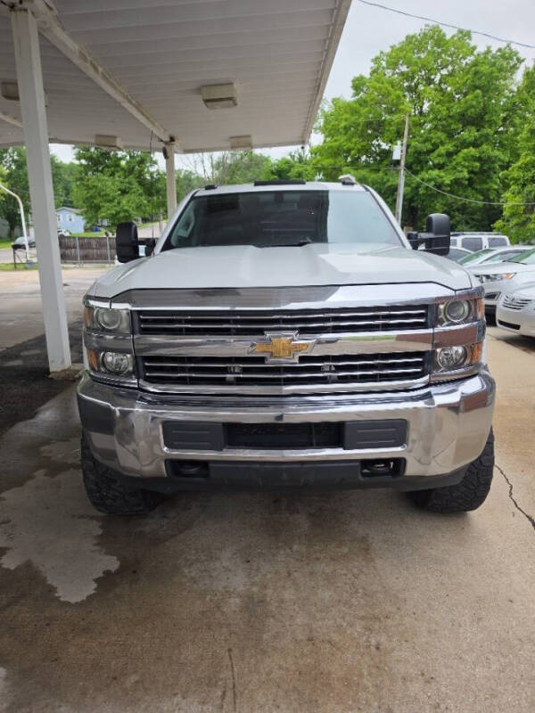 chevrolet silverado 2500hd 2017 1GC1KUEG3HF124980 image chevrolet silverado 2500hd 2017 1GC1KUEG3HF124980 image